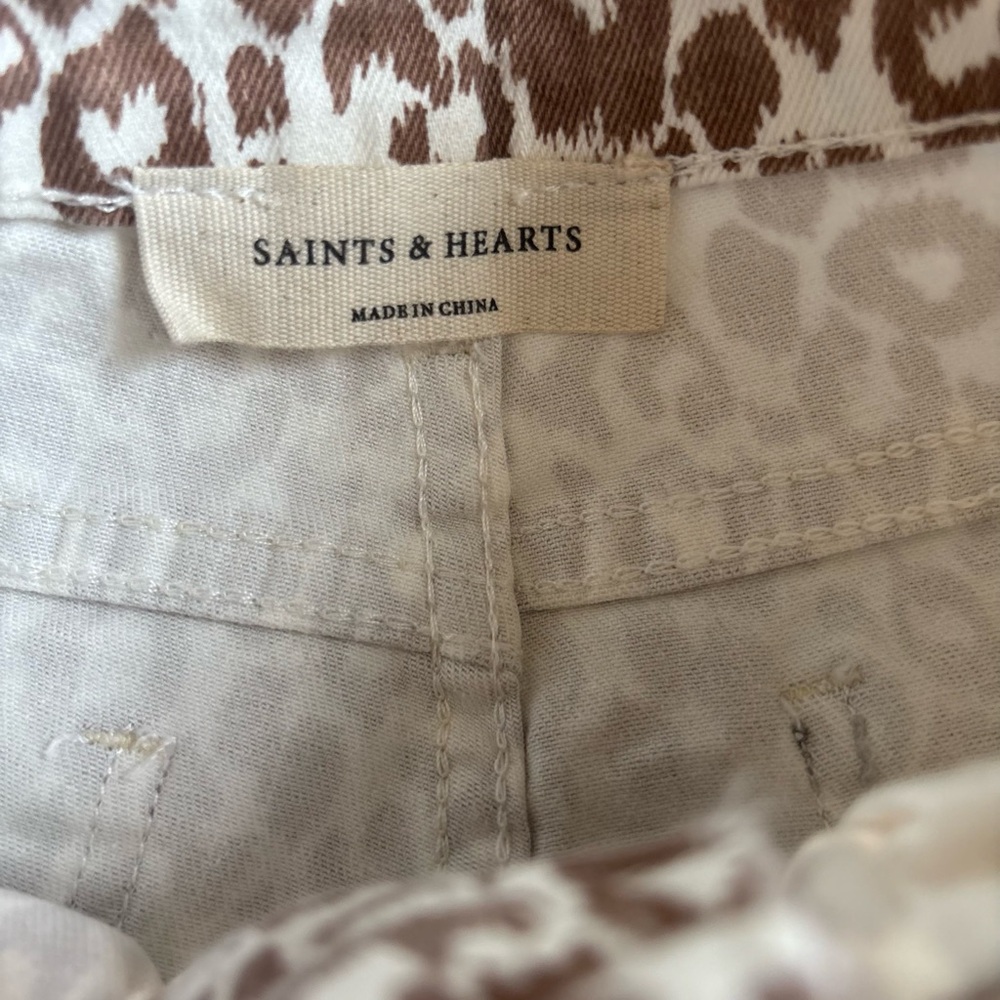Women's SAINTS & HEARTS Beige White Cotton Blend Leopard Flare Jean Size 2 NWOT - Picture 8 of 9